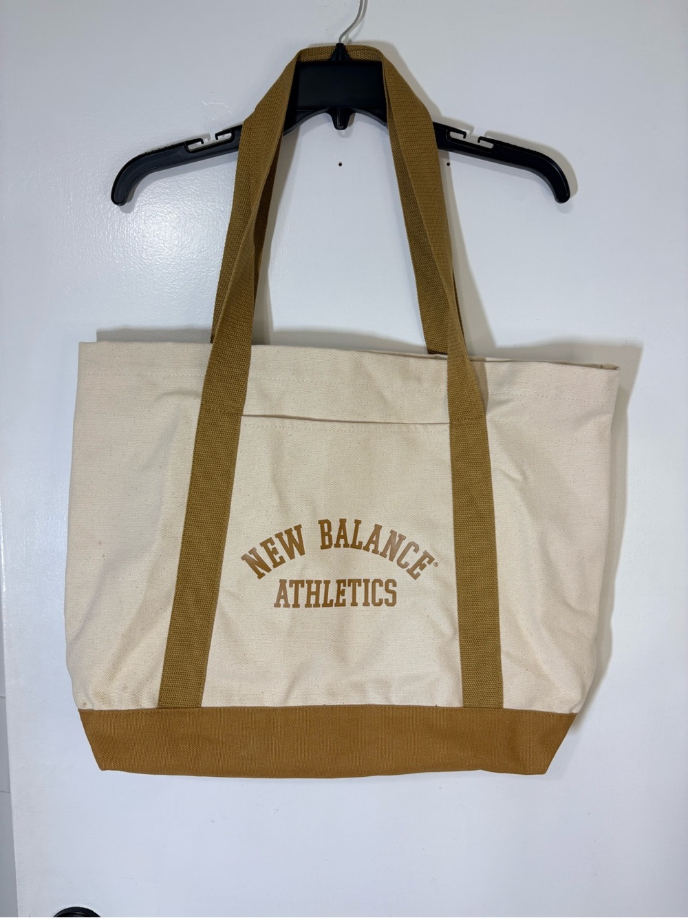 New Balance Canvas Beige And Tan Great Plains Logo Multipurpose/ Gym Tote Bag
